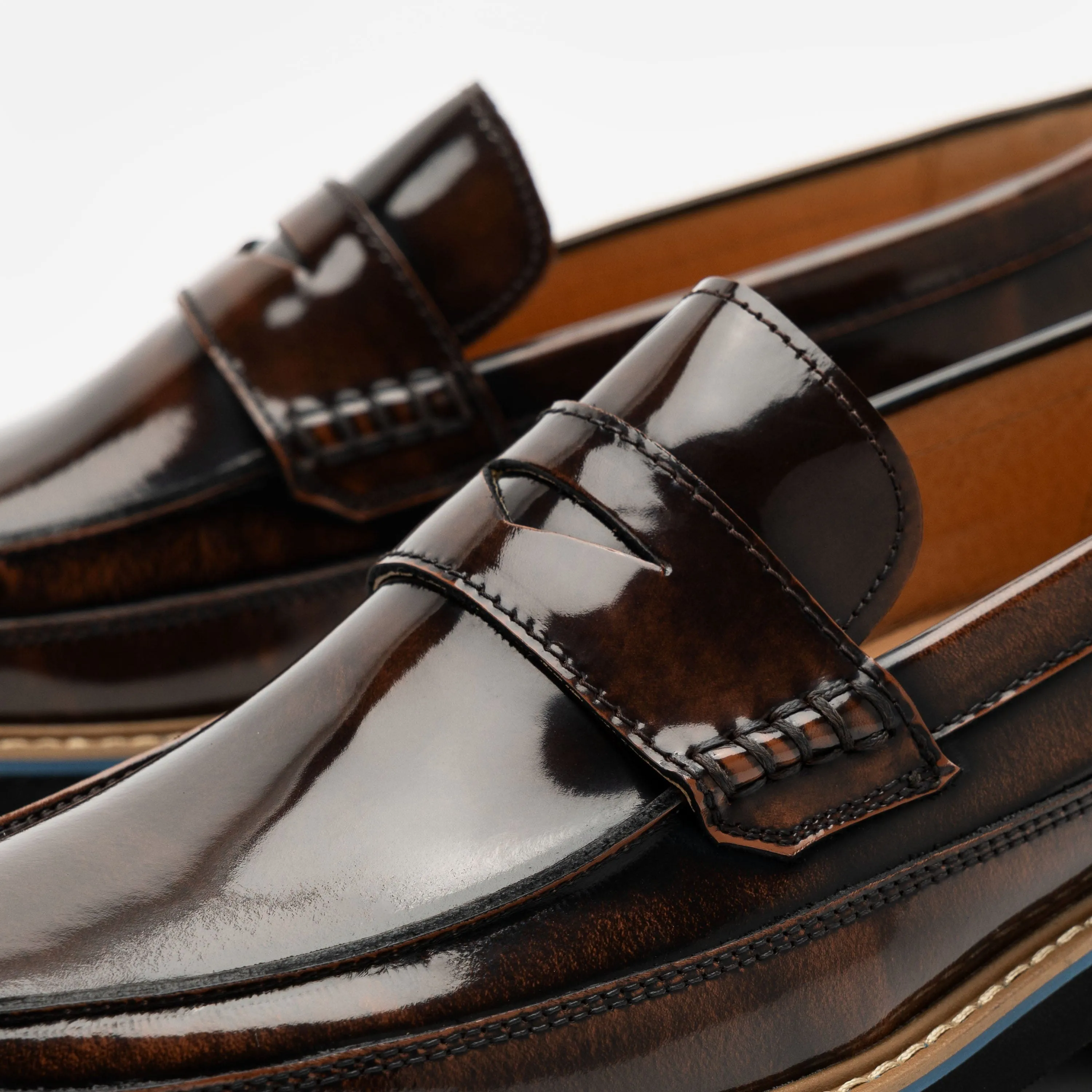 Mocassins Penny Loafers en Cuir Verni Acajou Adler