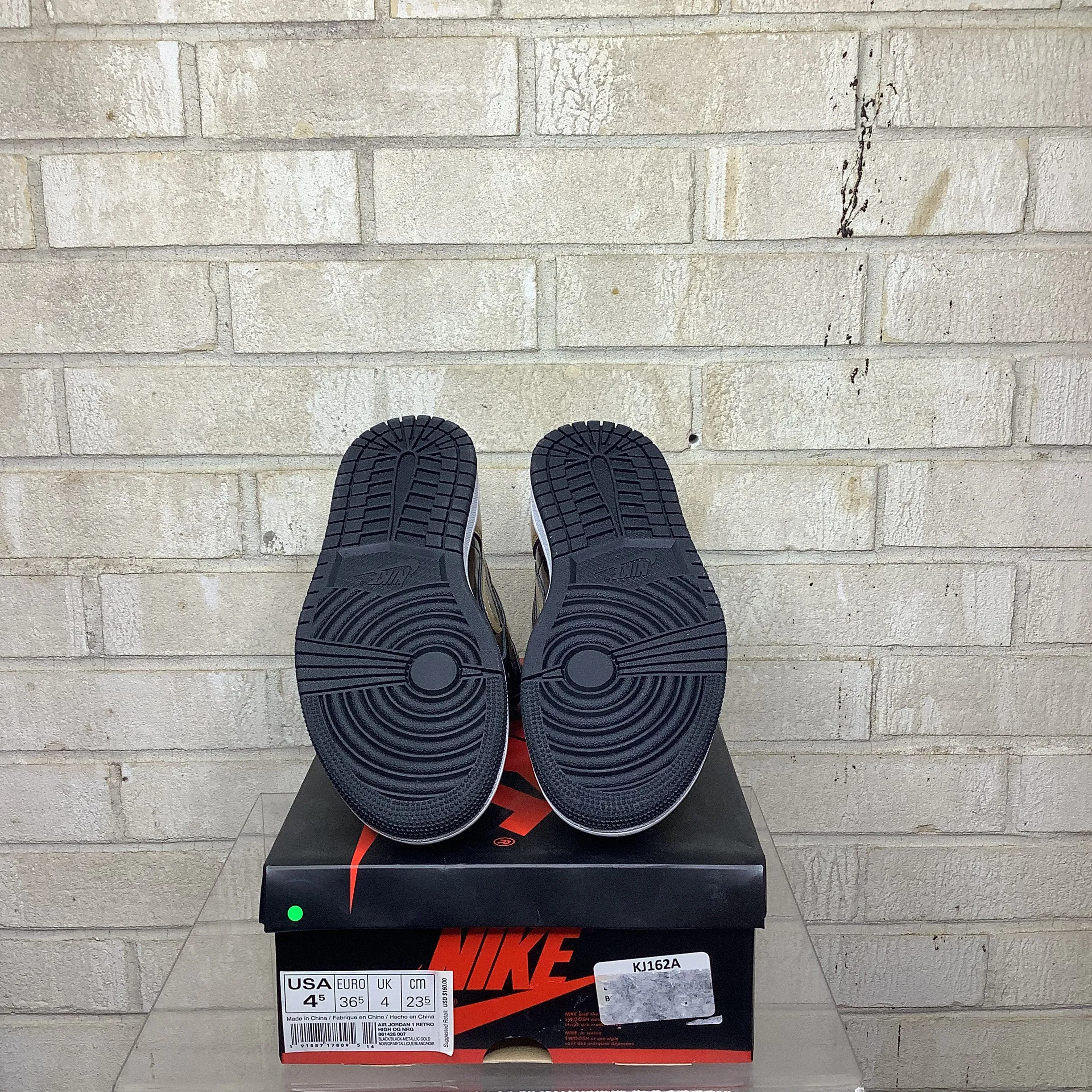 AIR JORDAN 1 ORTEIL DORÉ TAILLE 4.5 861428-007