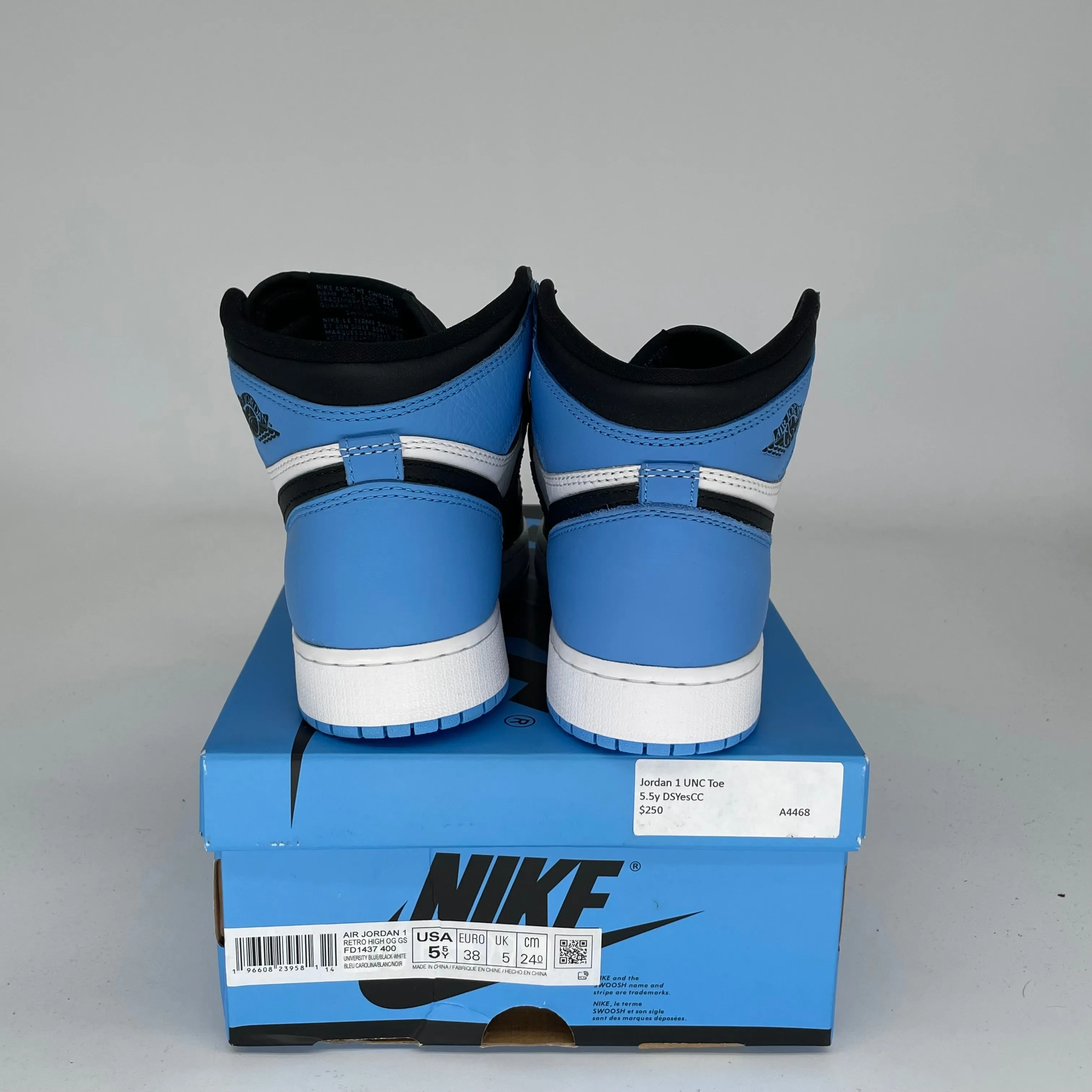 AIR JORDAN 1 UNC TOE TAILLE 5.5Y FD1437-400