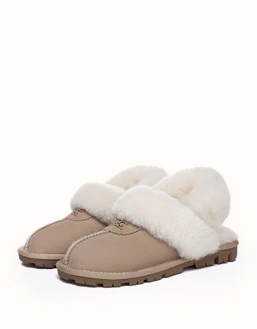 Chaussons UGG® moelleux en gaufrette Australian Shepherd