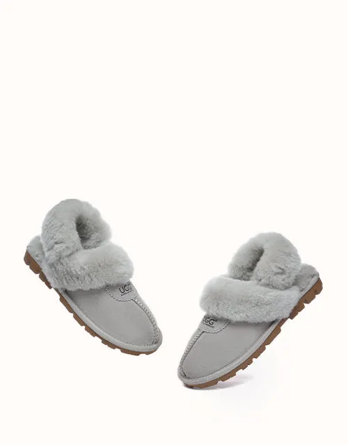 Chaussons UGG® moelleux en gaufrette Australian Shepherd