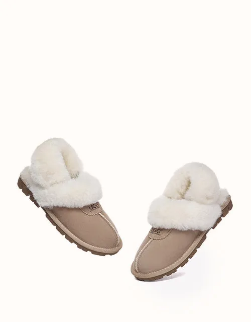 Chaussons UGG® moelleux en gaufrette Australian Shepherd