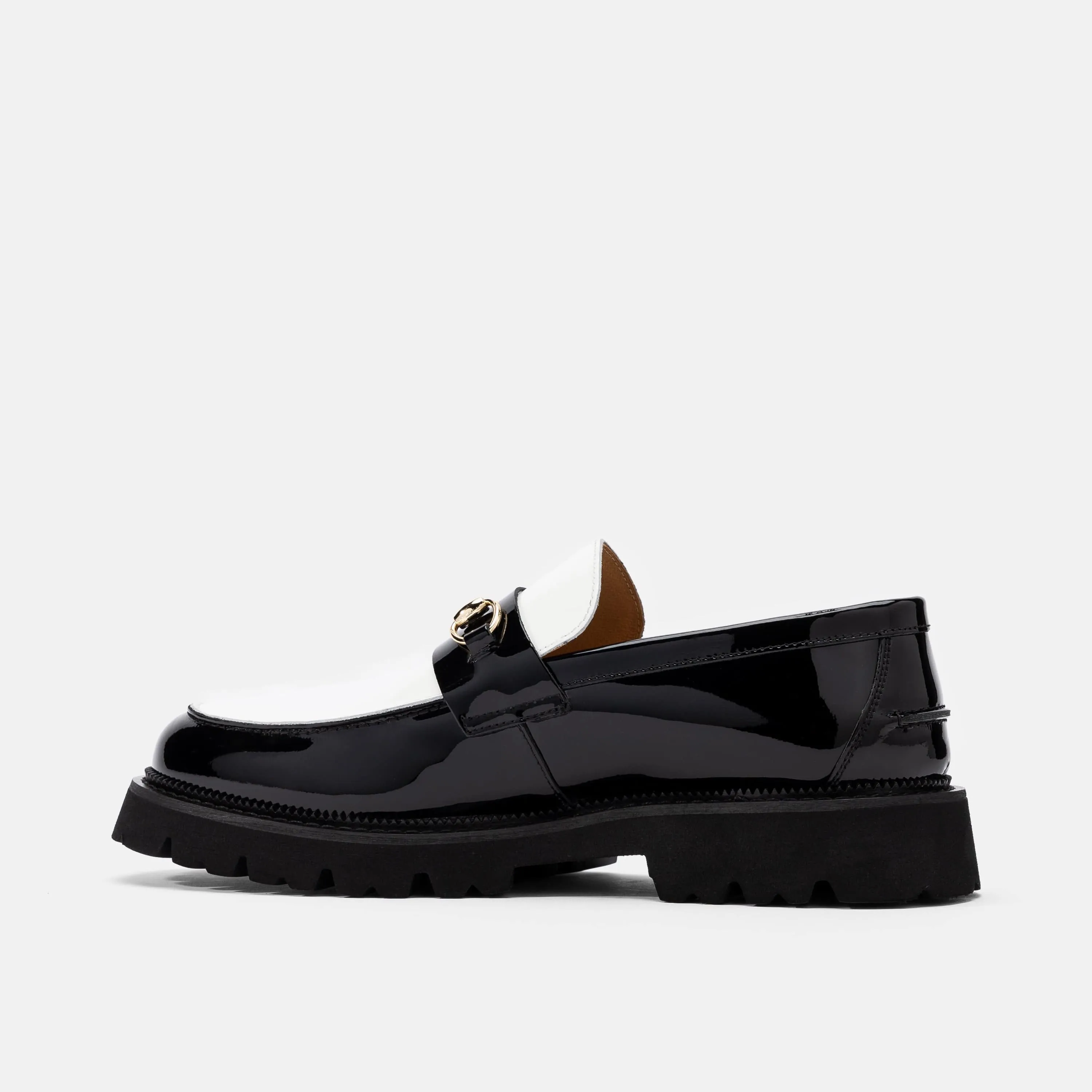 Mocassins Blake en cuir vernis noir et blanc avec embout métallique