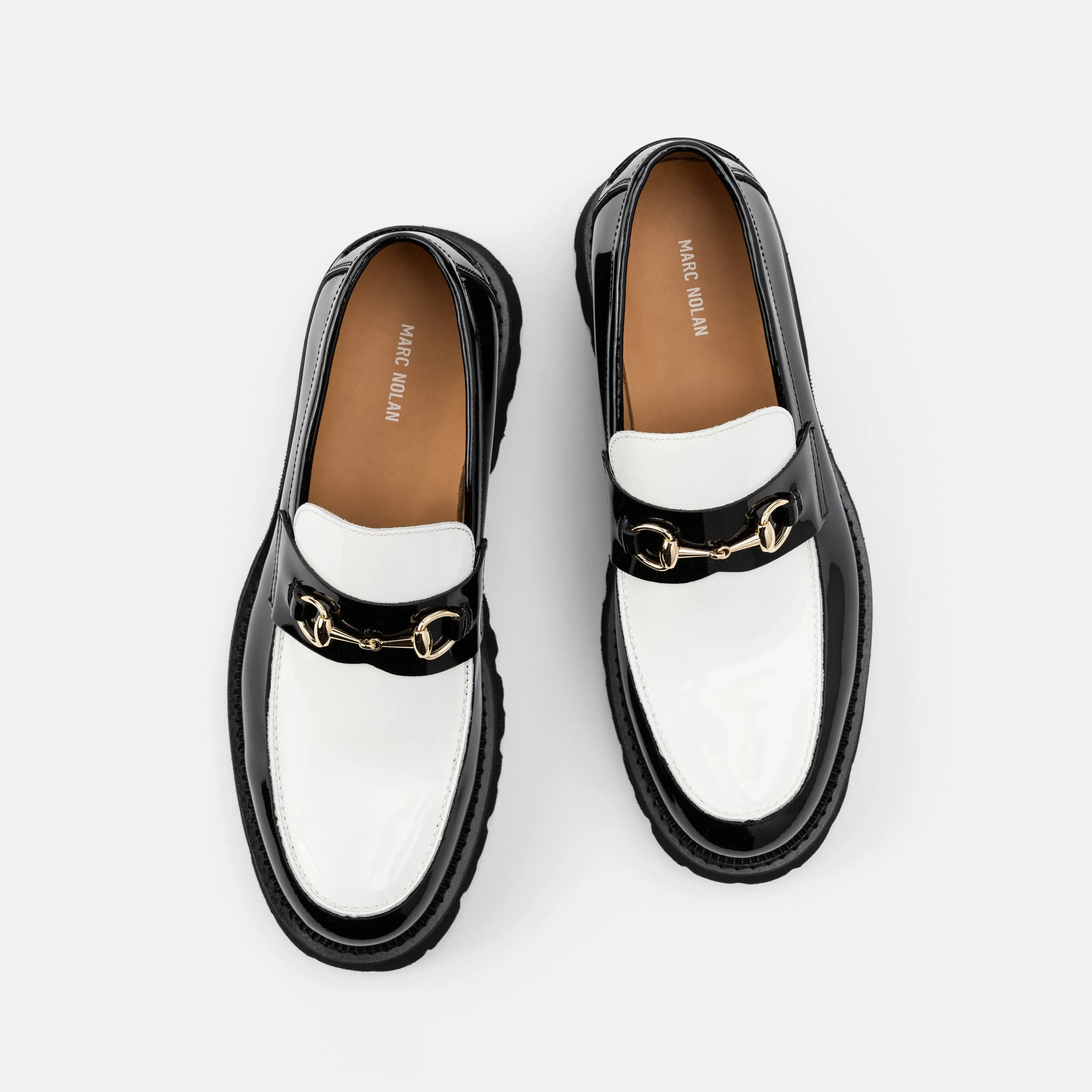 Mocassins Blake en cuir vernis noir et blanc avec embout métallique