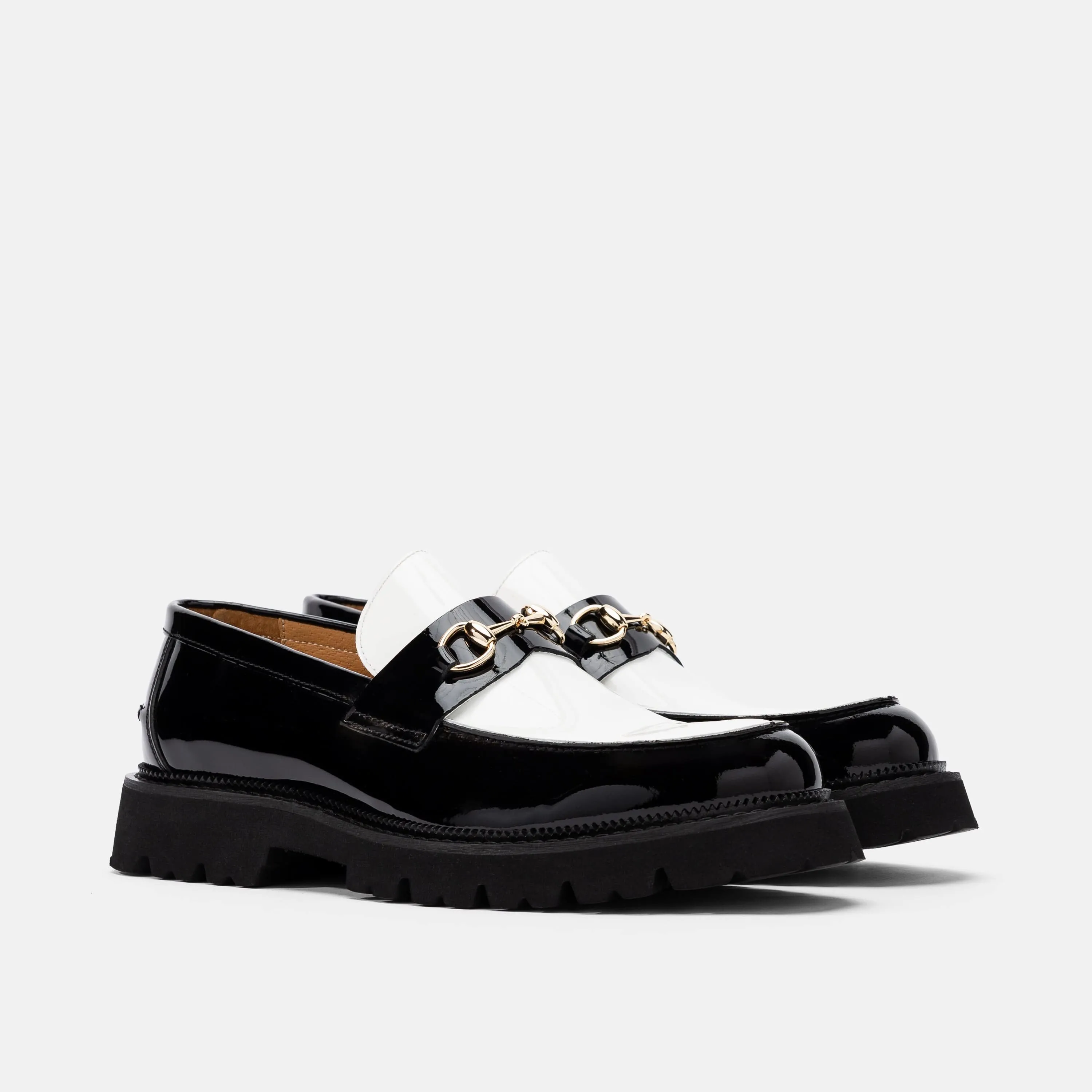 Mocassins Blake en cuir vernis noir et blanc avec embout métallique