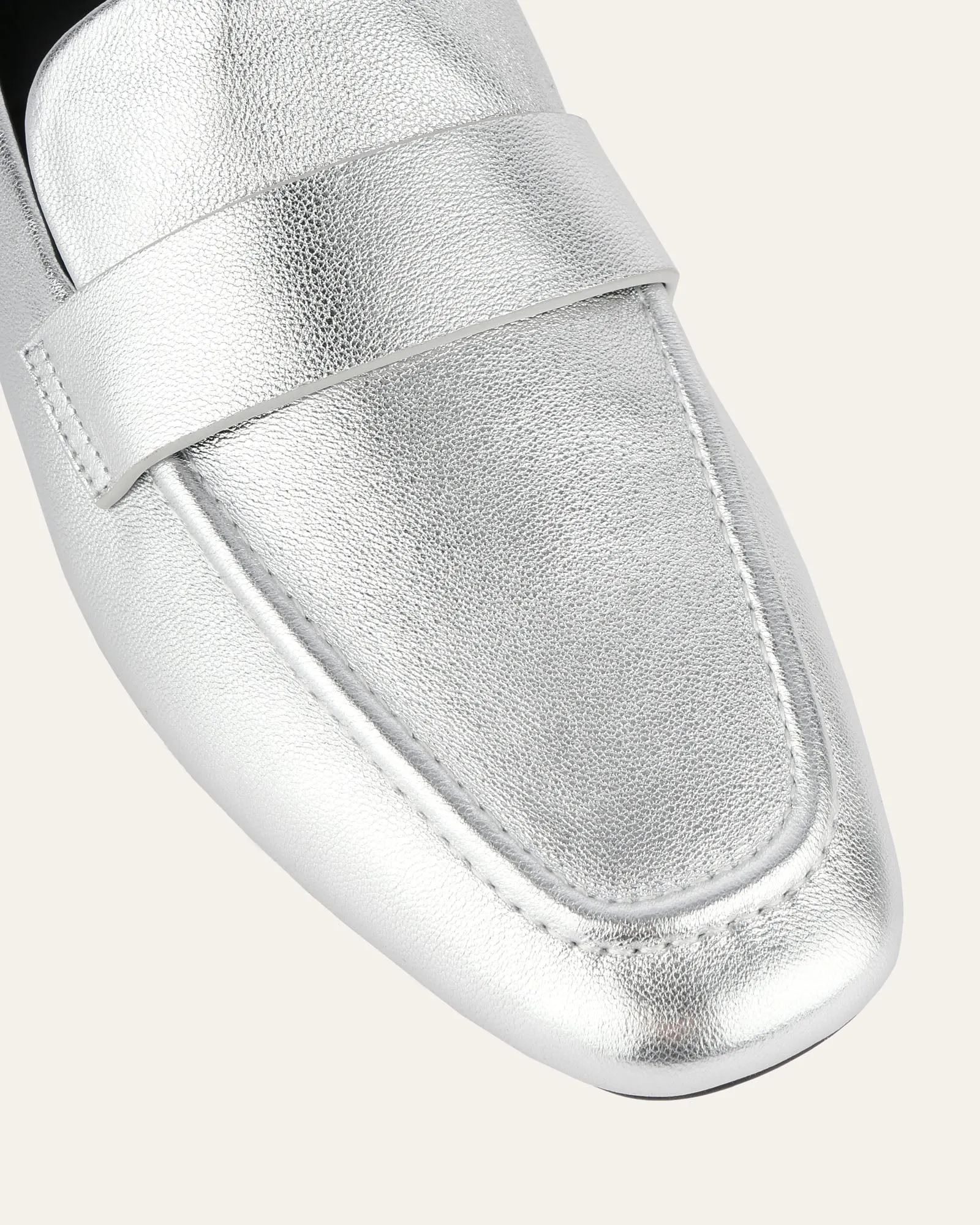 MOCASSINS BOWEN EN CUIR ARGENTÉ