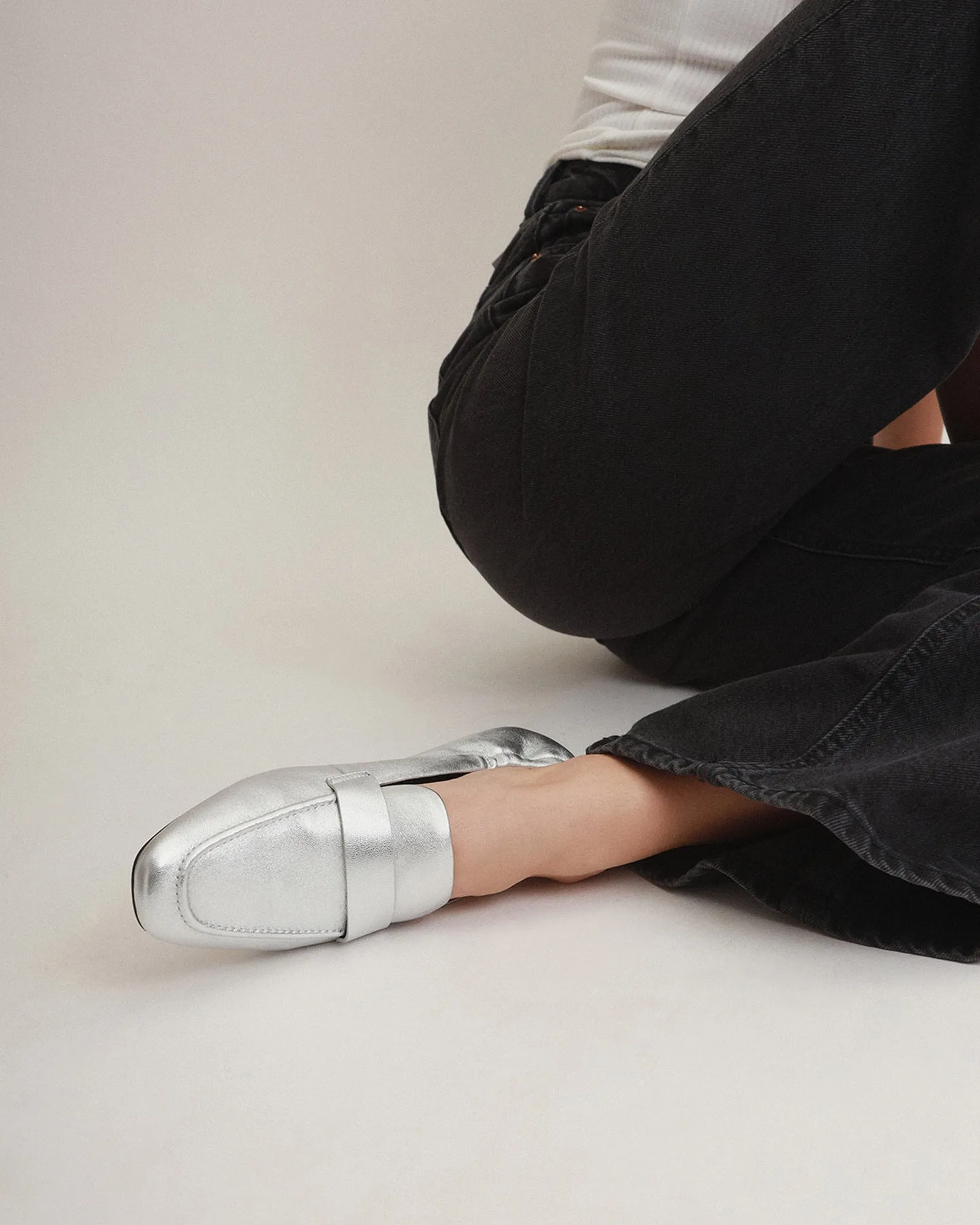 MOCASSINS BOWEN EN CUIR ARGENTÉ