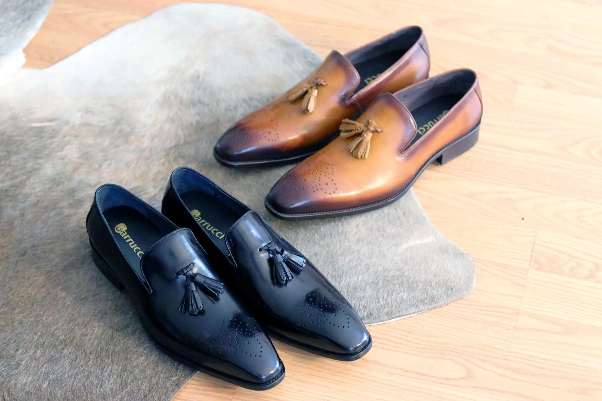 Mocassin à glands en veau brossé noir
