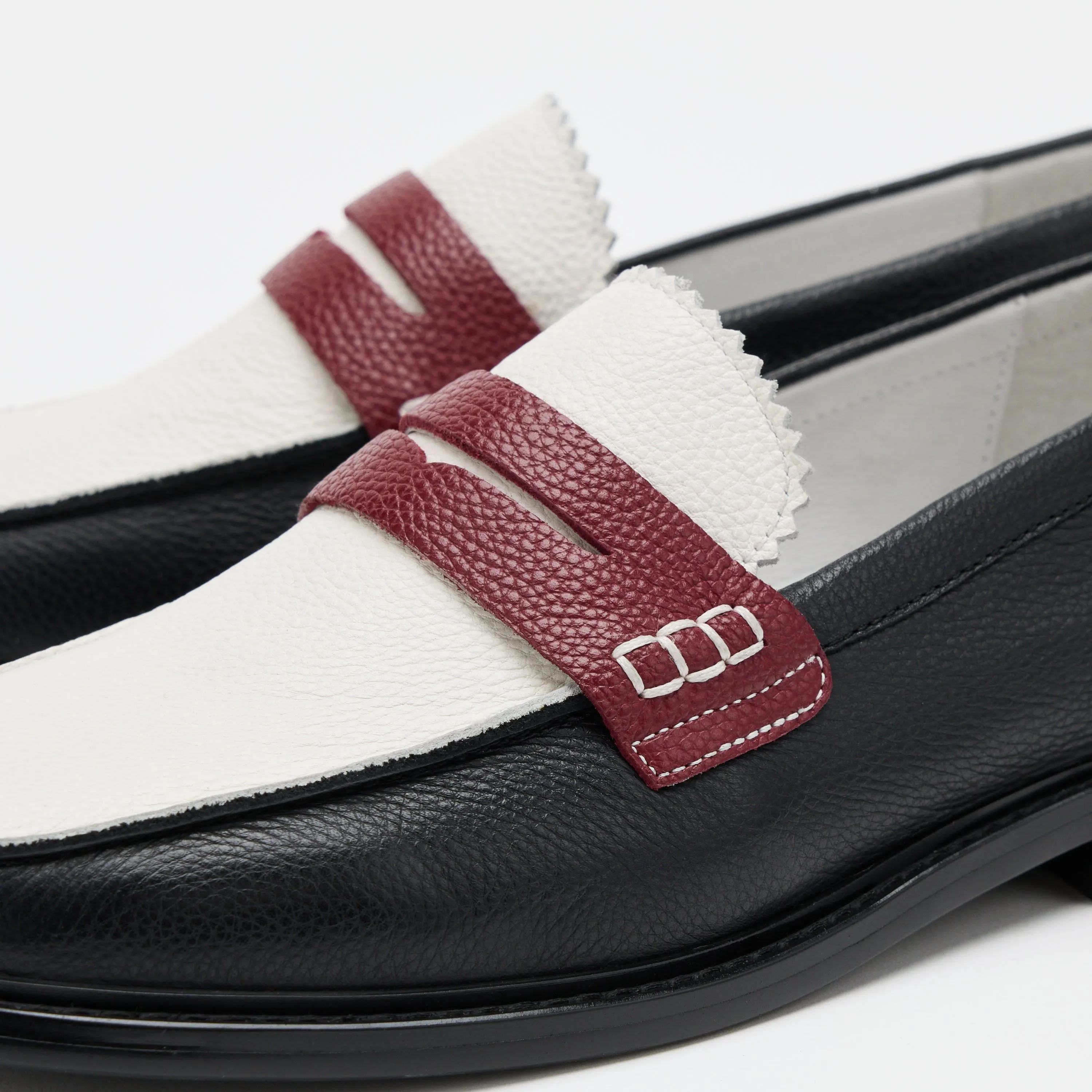 Mocassins Penny Calum en Cuir Noir/Blanc/Rouge