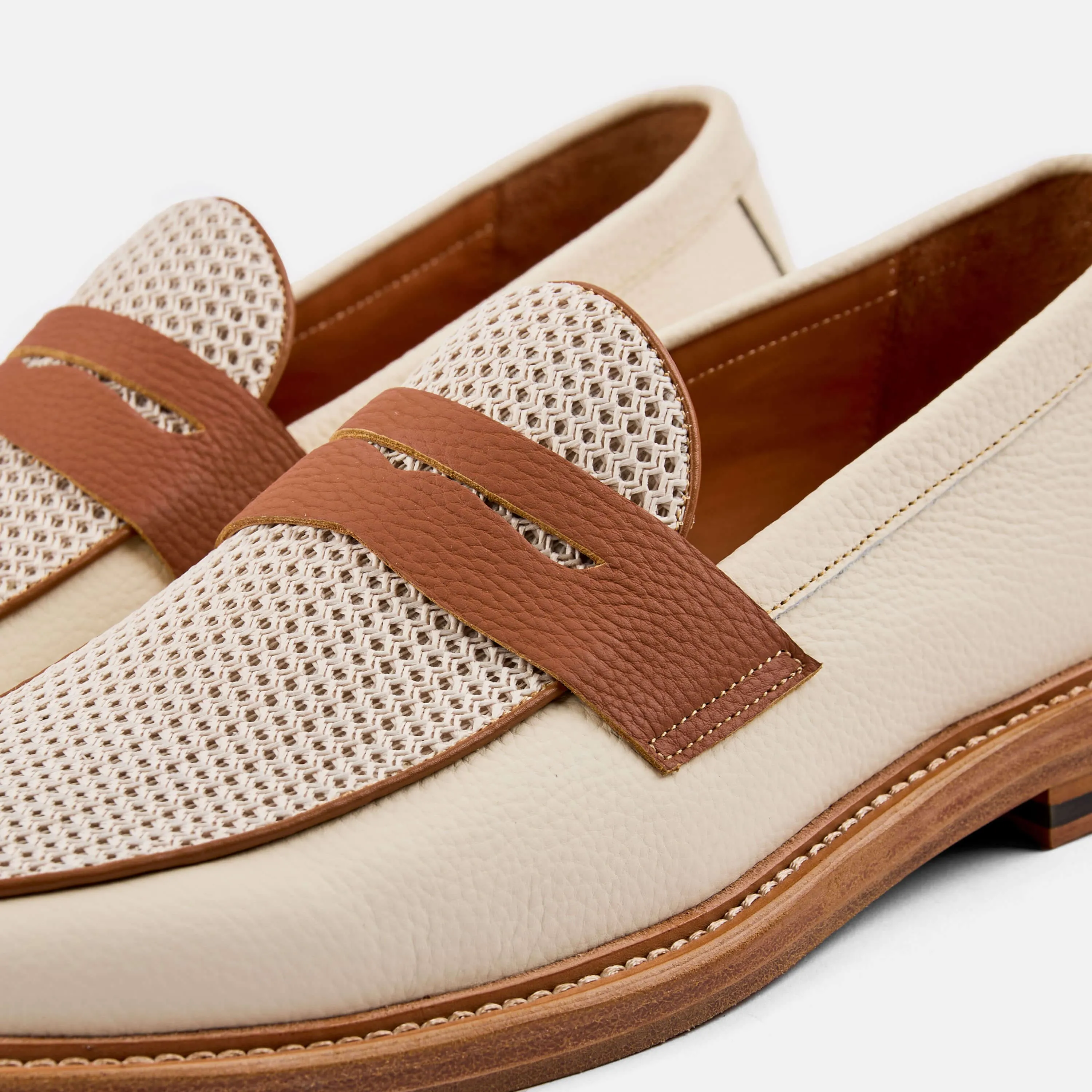 Mocassins Penny en cuir lisse crème Calum