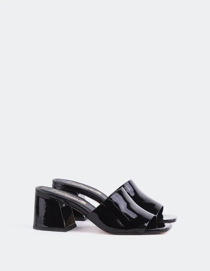 Clarabelle Noir Verni