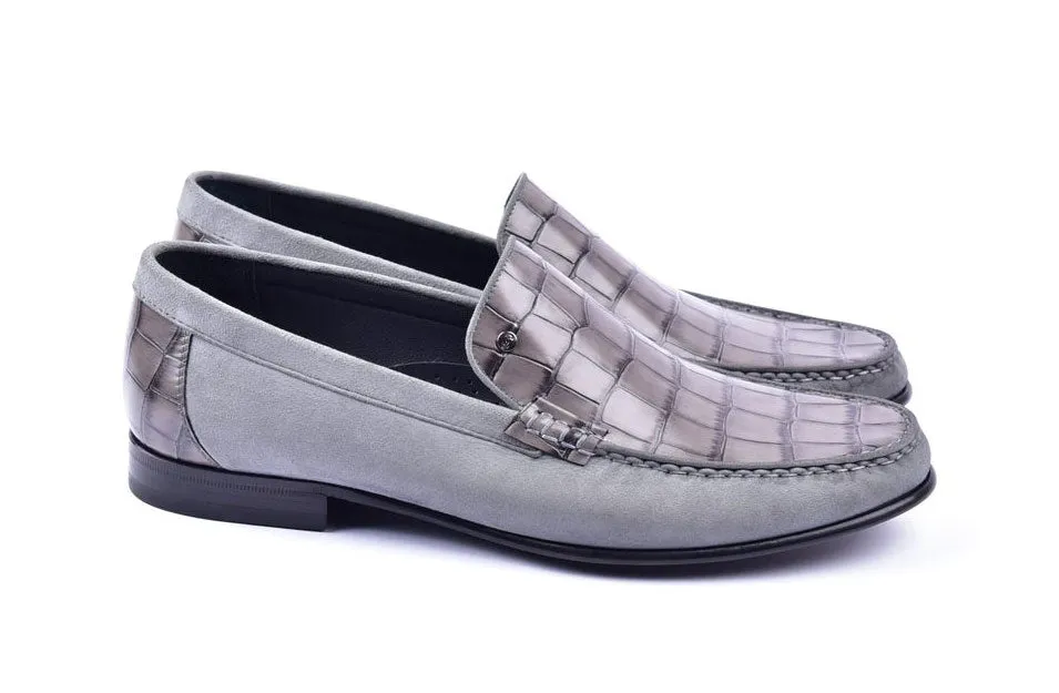 Mocassin Corrente en veau crocodile gaufré et daim gris