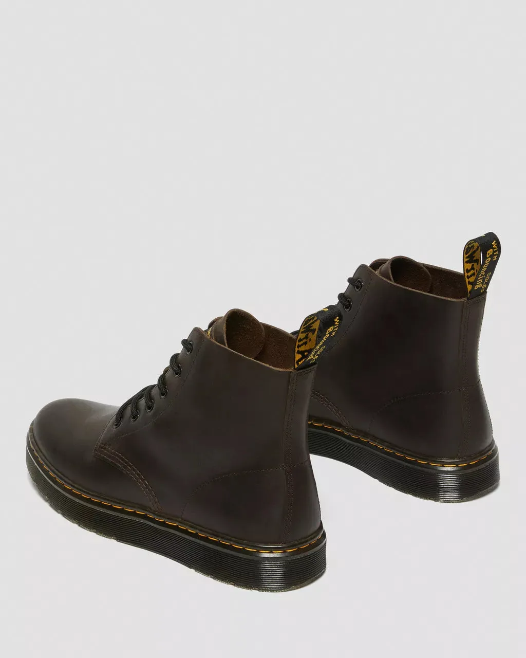 Bottes Dr Martens Thurston Chukka Crazy Horse en marron foncé