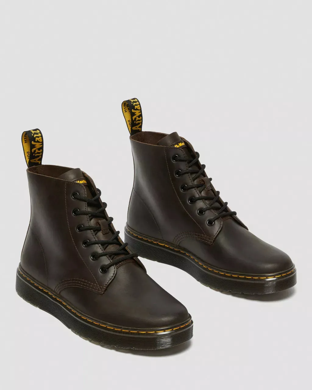 Bottes Dr Martens Thurston Chukka Crazy Horse en marron foncé