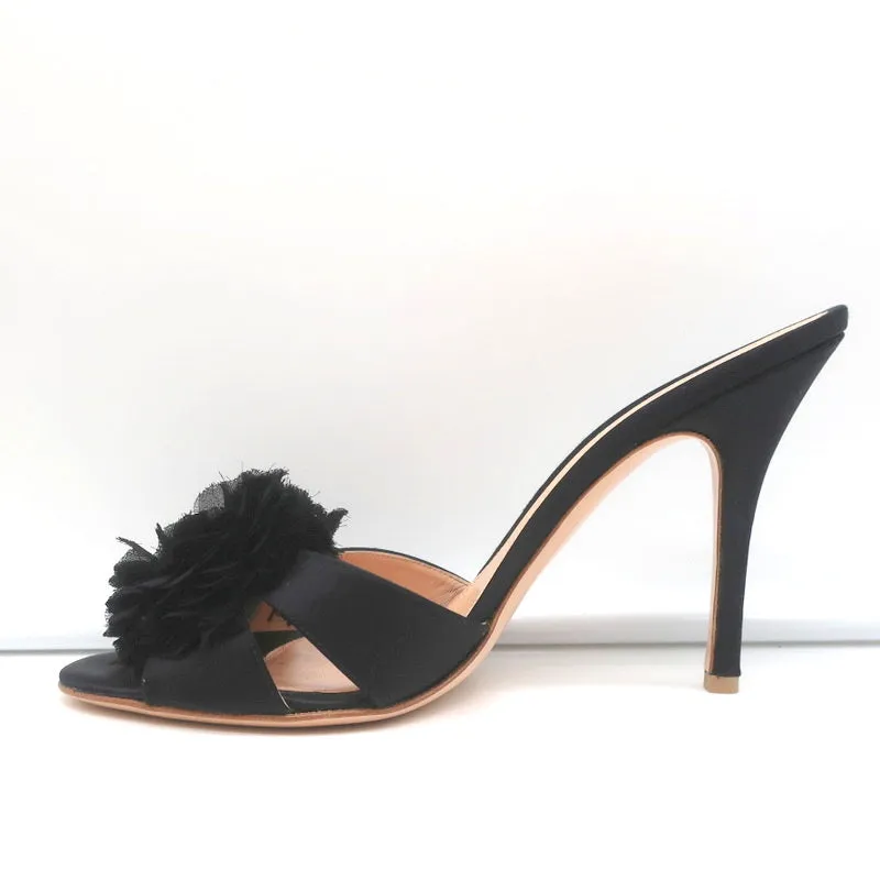 Gianvito Rossi Mules à Fleurs Perlees Satin Noir Taille 39 Talons Ouverts NEUF