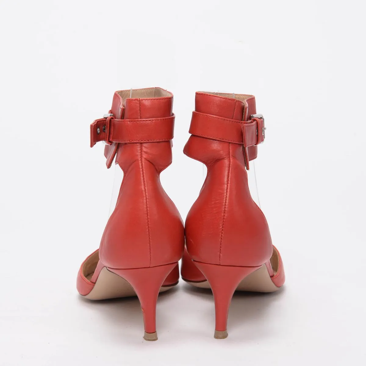 Escarpins Gianvito Rossi à bride cheville en cuir rouge taille 39.5