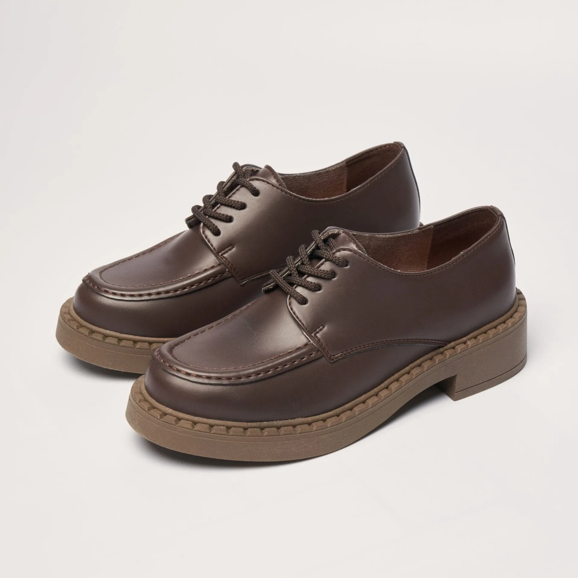 Mocassins Végans en Cuir Pomme pour Femmes Helen | Chocolat