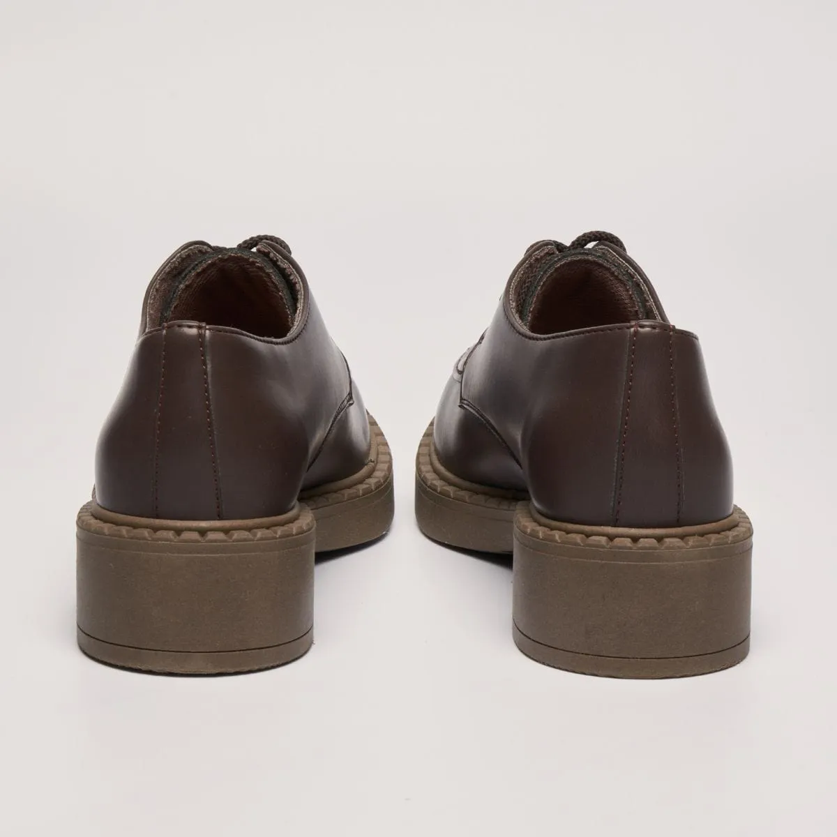 Mocassins Végans en Cuir Pomme pour Femmes Helen | Chocolat
