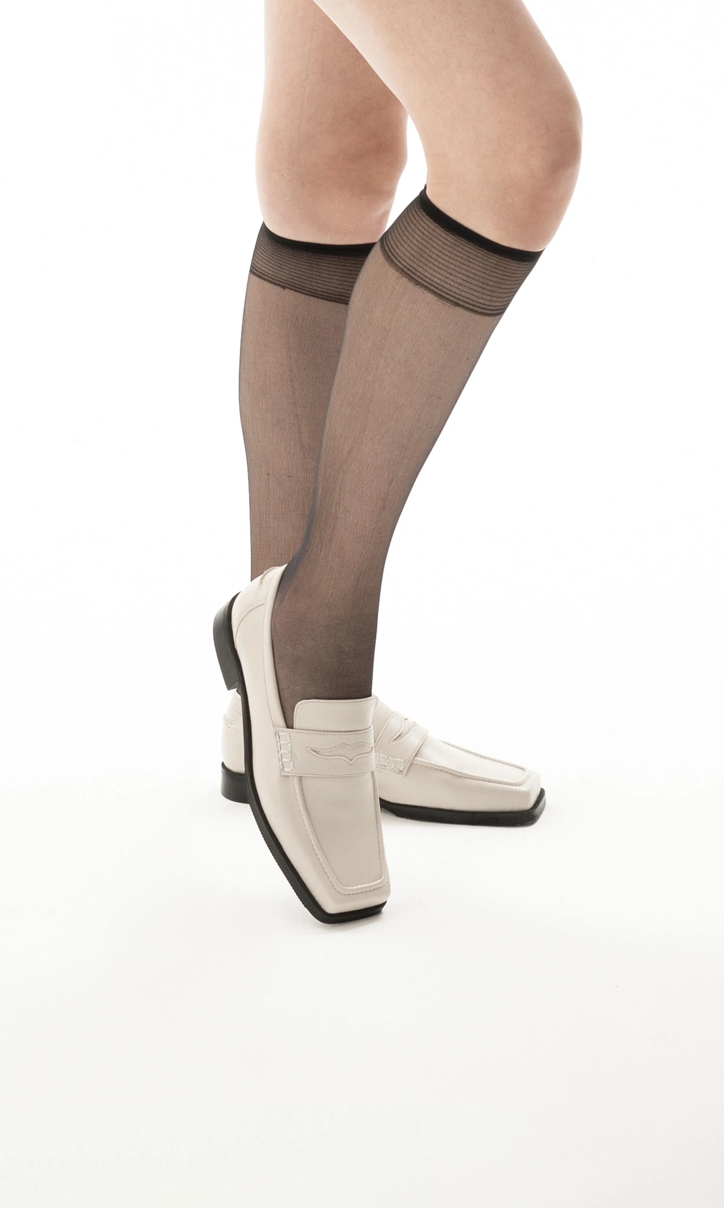 Joan Vegan Apple Loafers en similicuir | Crème