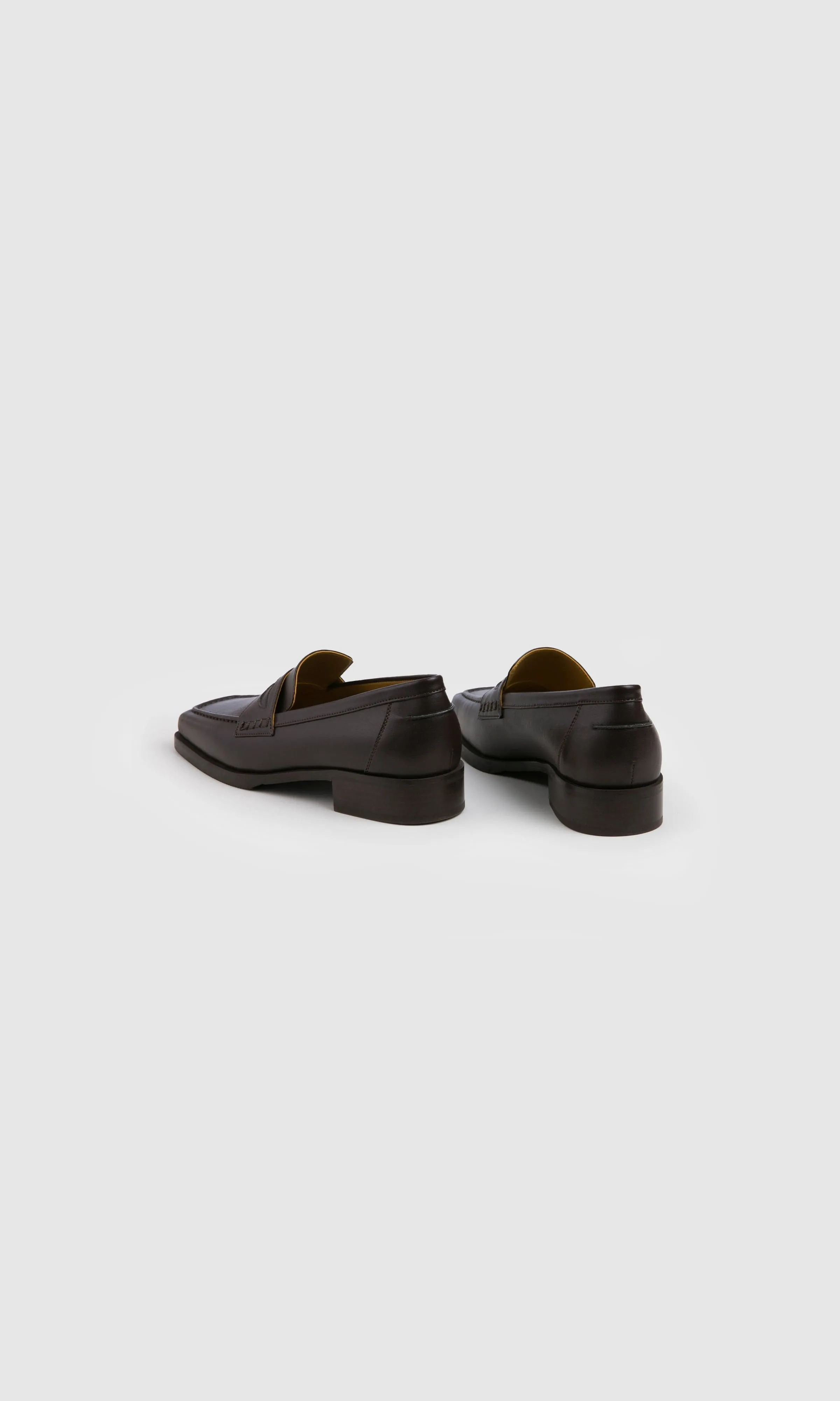 Joan Vegan Olive & Pomme Mocassins en Similicuir | Marron