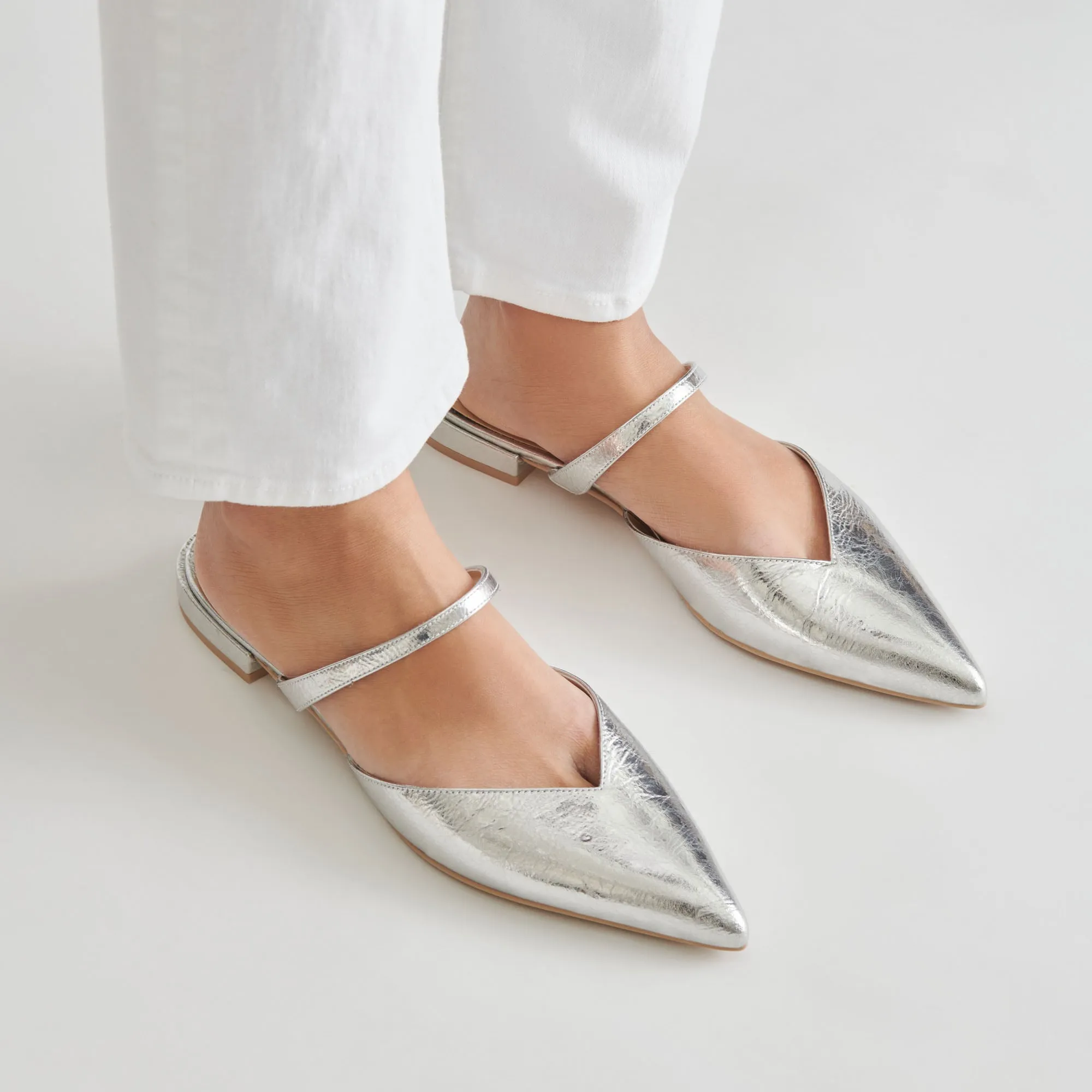 KANIKA FLATS CUIR ARGENTÉ VIEILLI