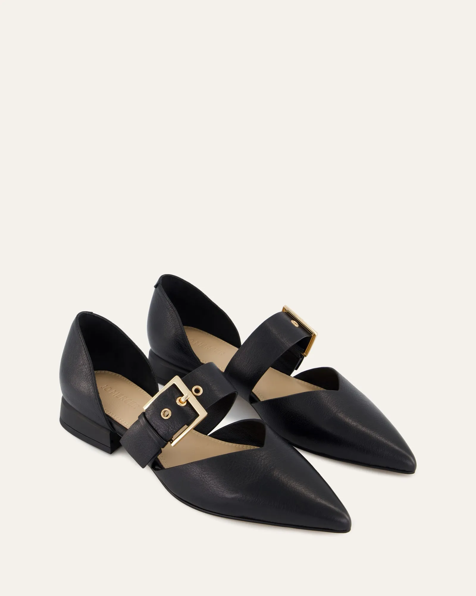 NEELA ROBE PLATE EN CUIR NOIR