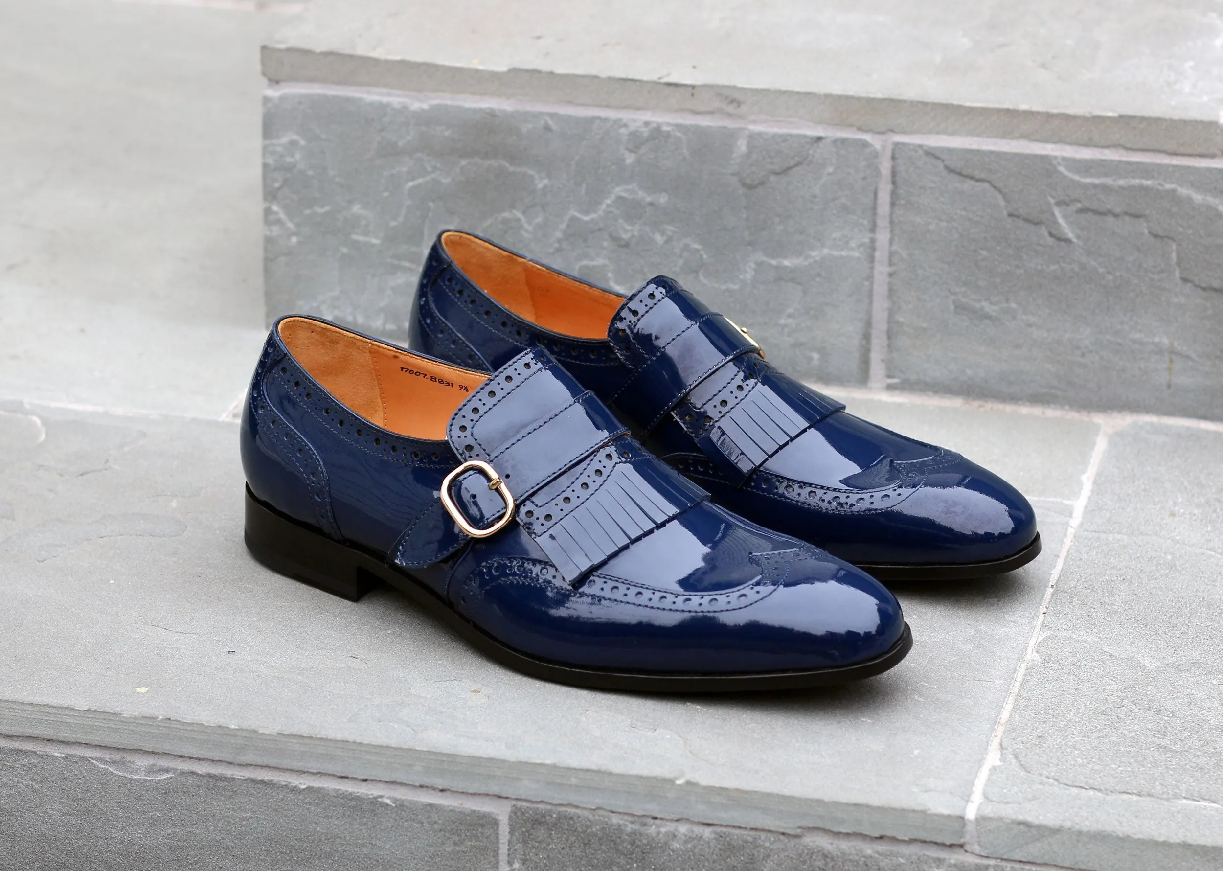 Chaussure bateau en veau brillant marine