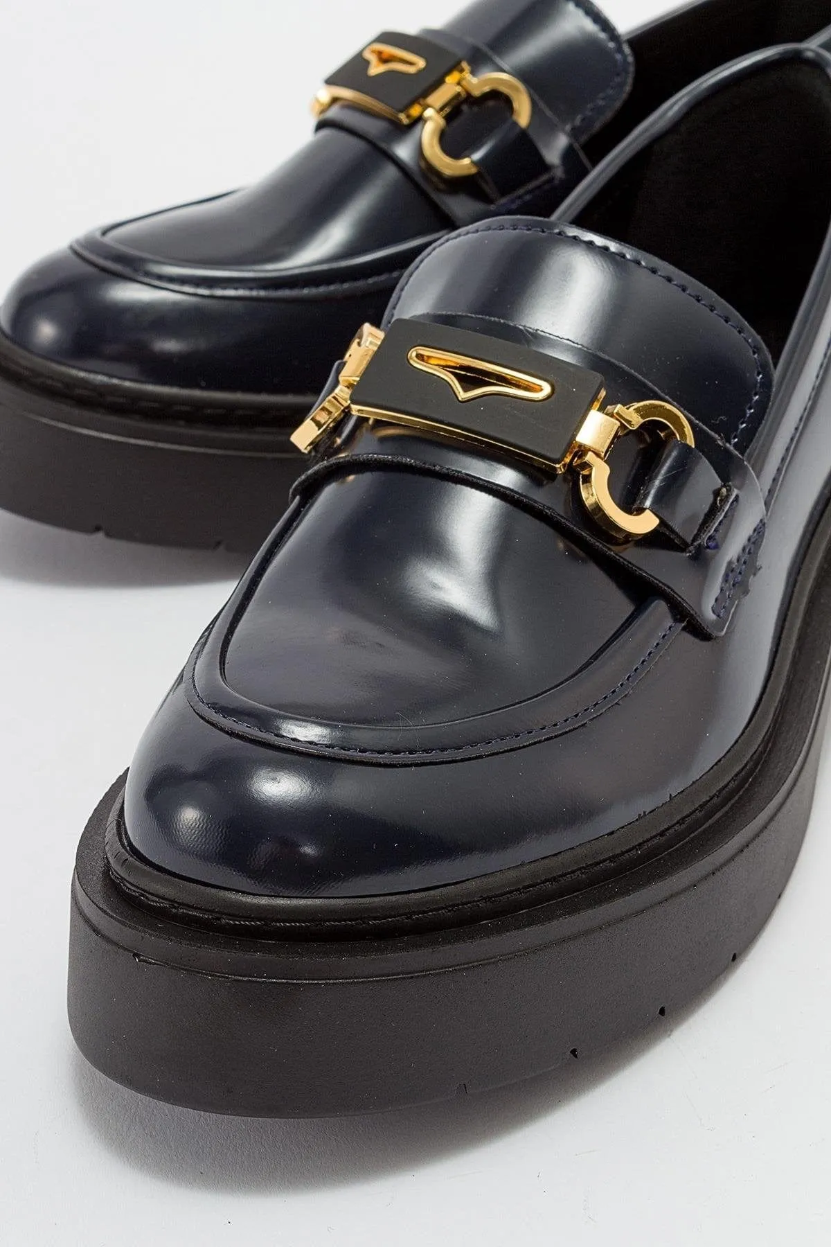 Simone Loafers à Plateforme en Similicuir Vegan | Vernis Marine