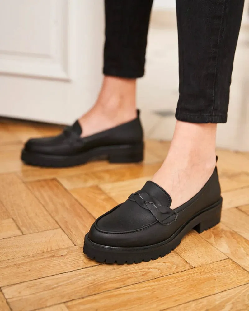 Spell Recycled Grain Leather Vegan Loafers | Noir