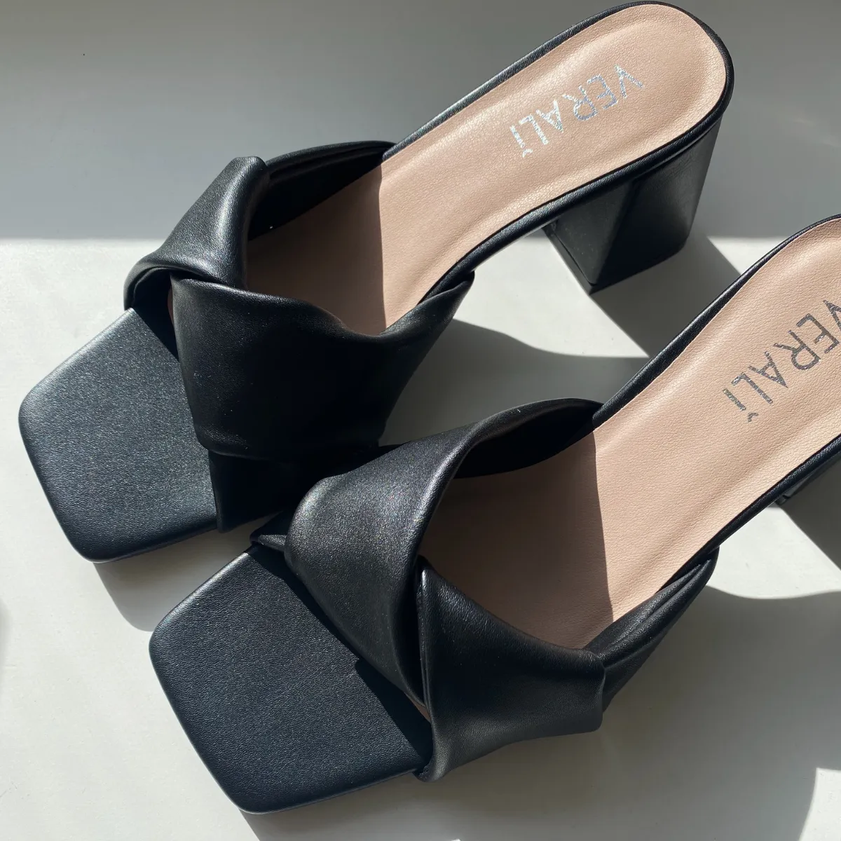 Mules Stella à talon bloc - Noir lisse