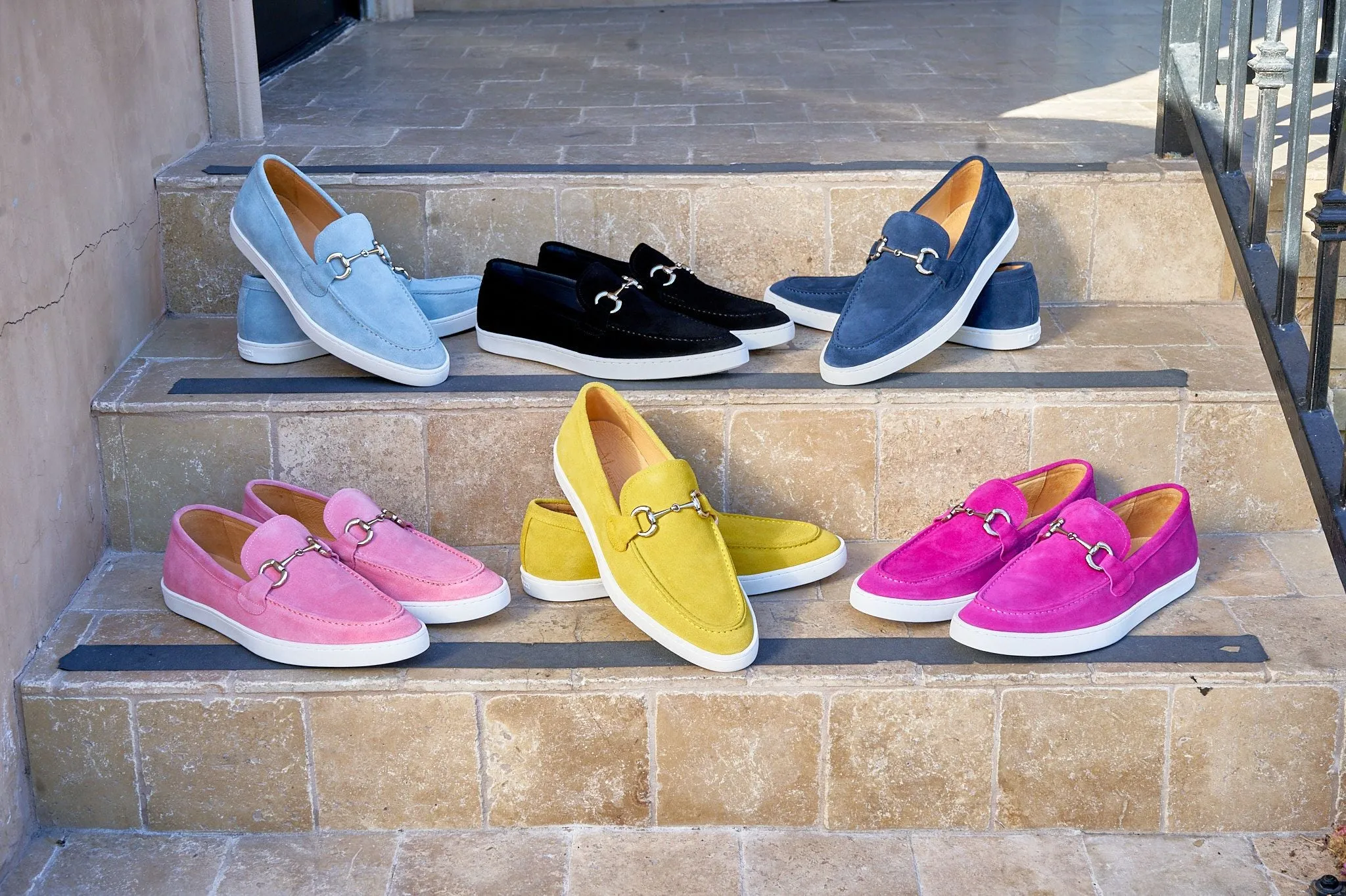 Mocassin à glissière en daim avec mors fuchsia