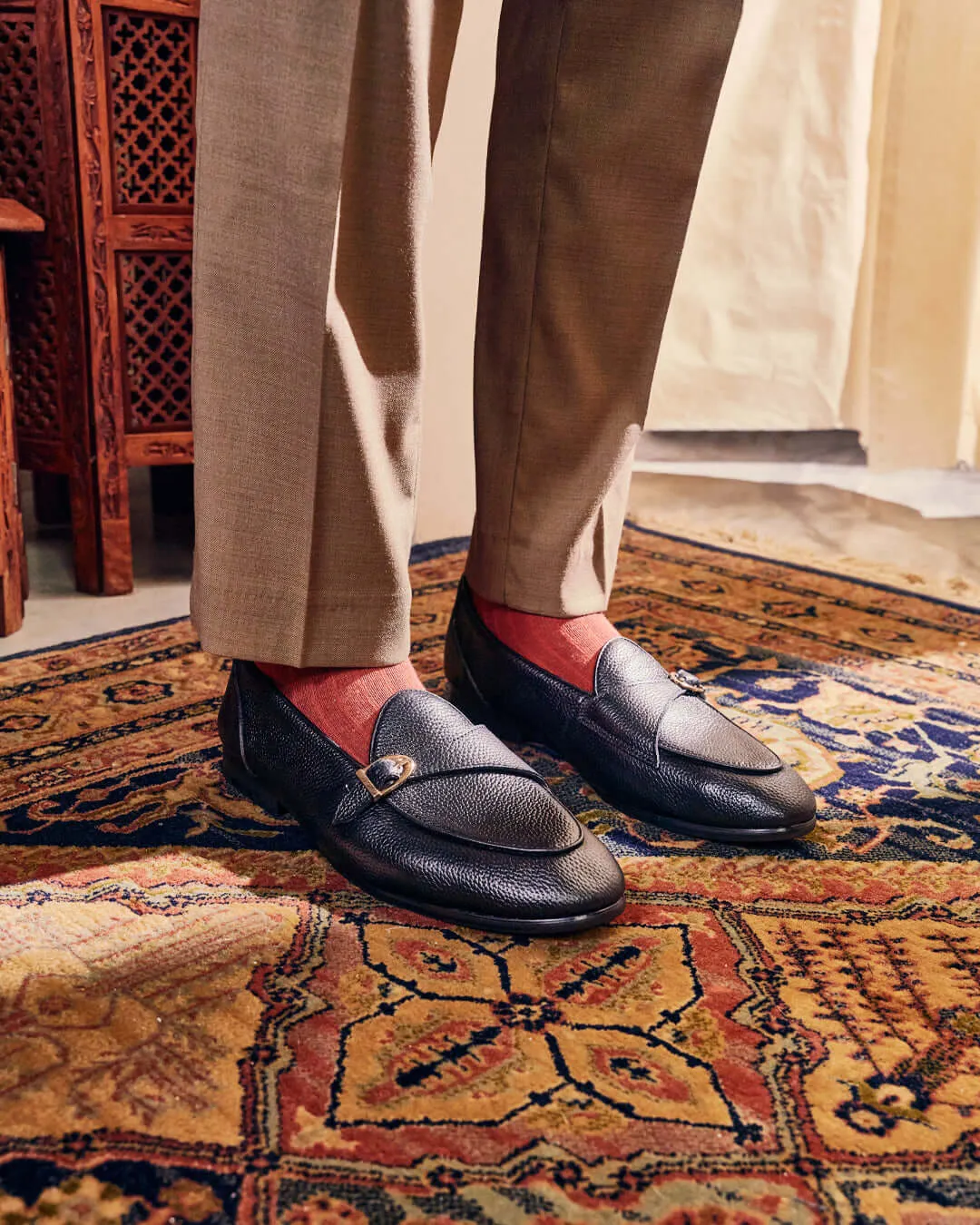 Theo Belgian Loafer - Noir Galet à Lanière Unique