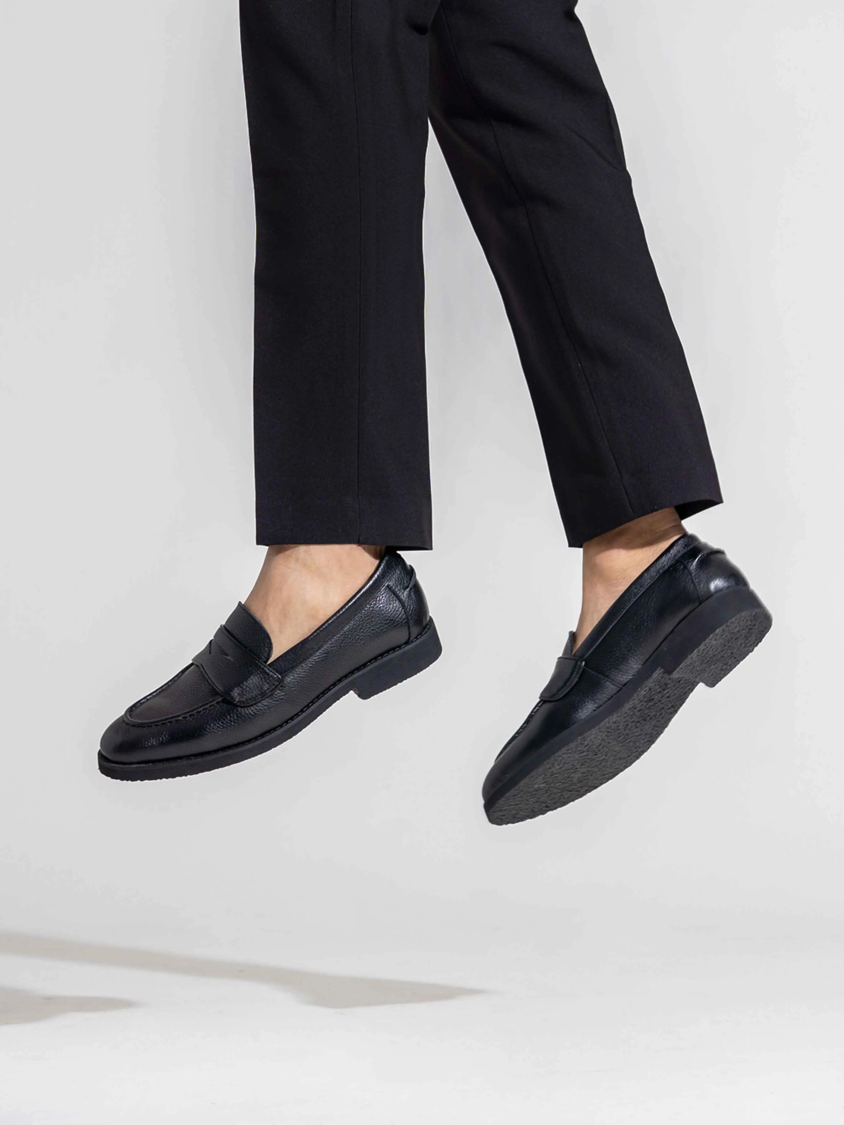 Wayne Penny Loafer - Cuir grainé noir (semelle crêpe)