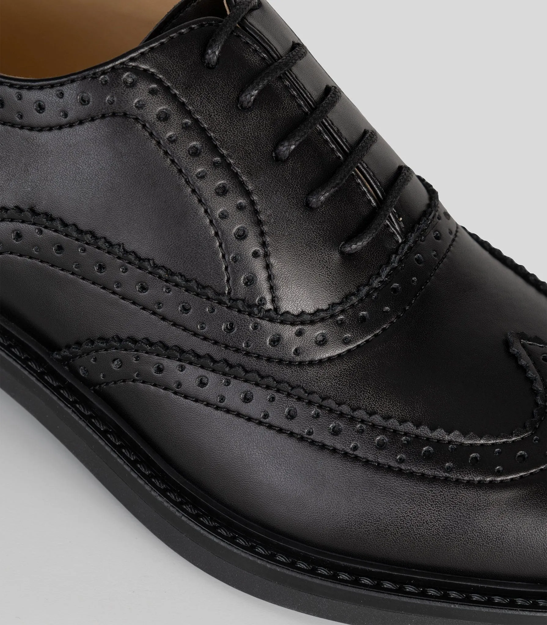 Chaussure Brogue Végane en Simili-Cuir avec Bout Capitonné pour Femme | Plusieurs Couleurs