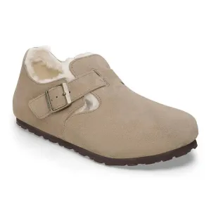 Chaussure basse en agneau retourné pour femme à Londres - Taupe