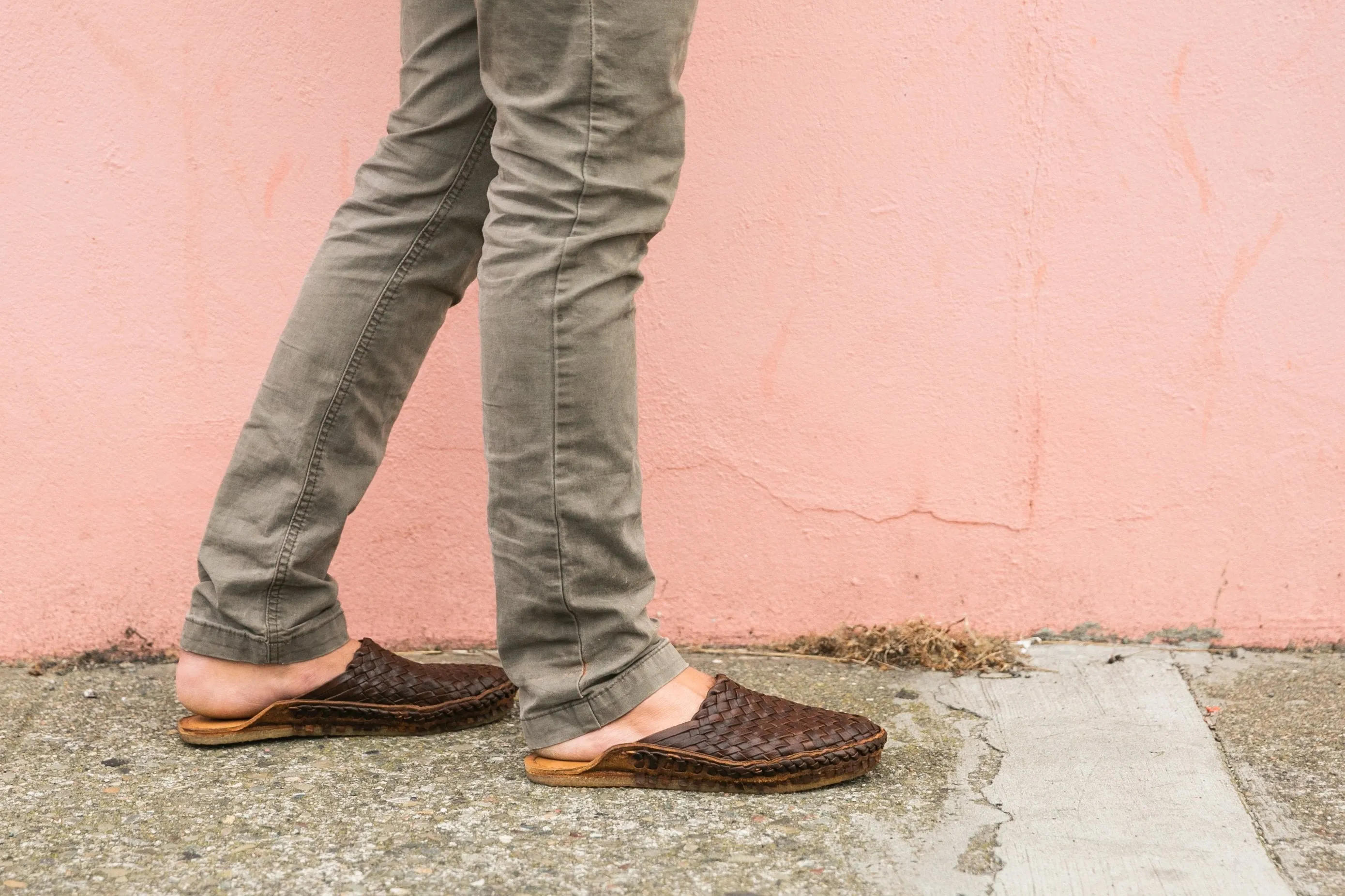 Pantoufle Woven City en Noyer
