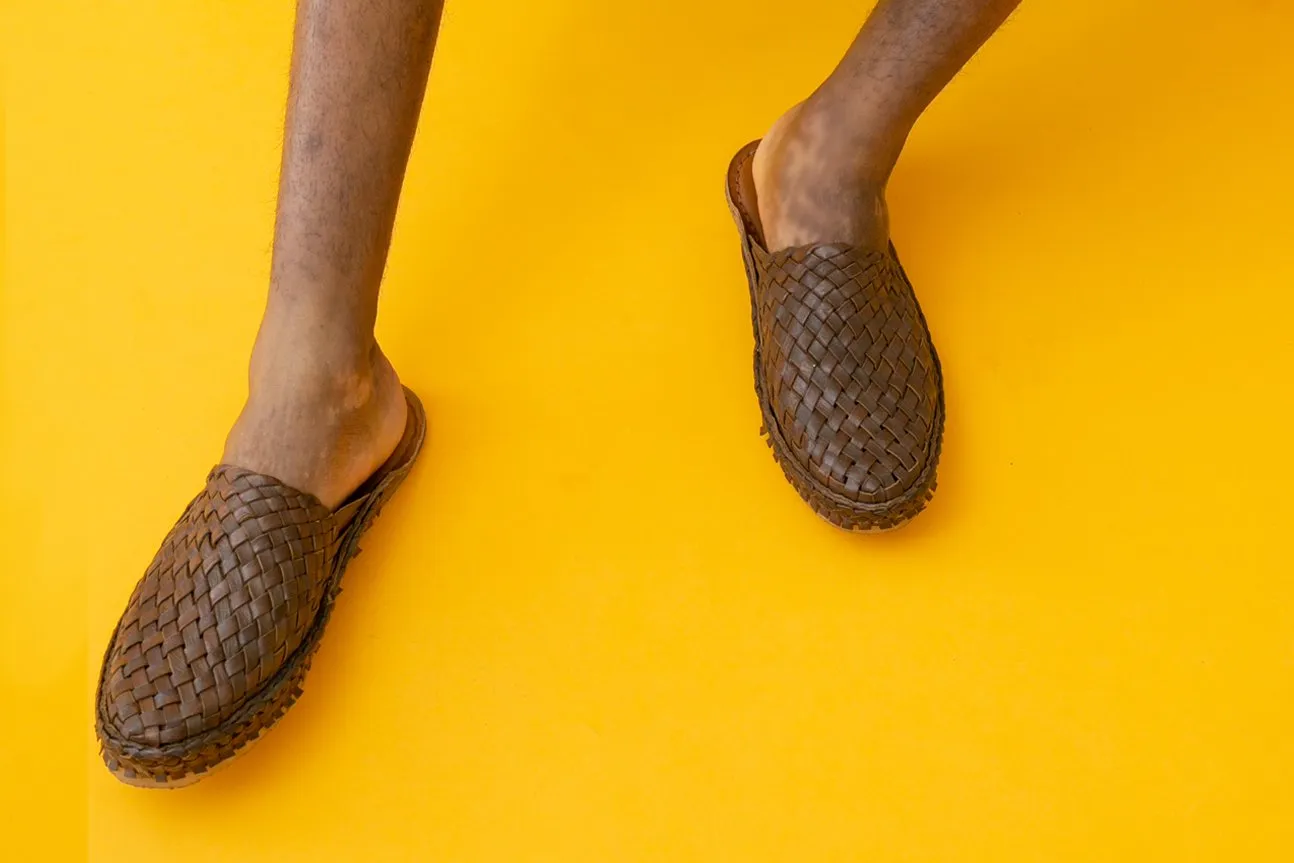 Pantoufle Woven City en Noyer