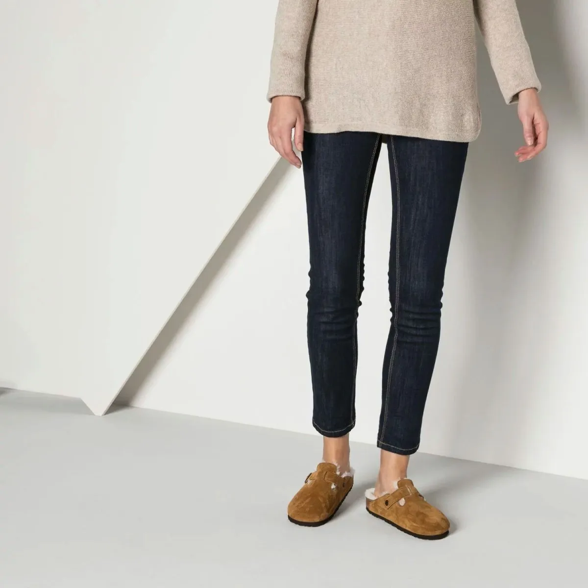 Birkenstock Boston pour Femme en Daim Naturel Mink avec Doublure en Mouton