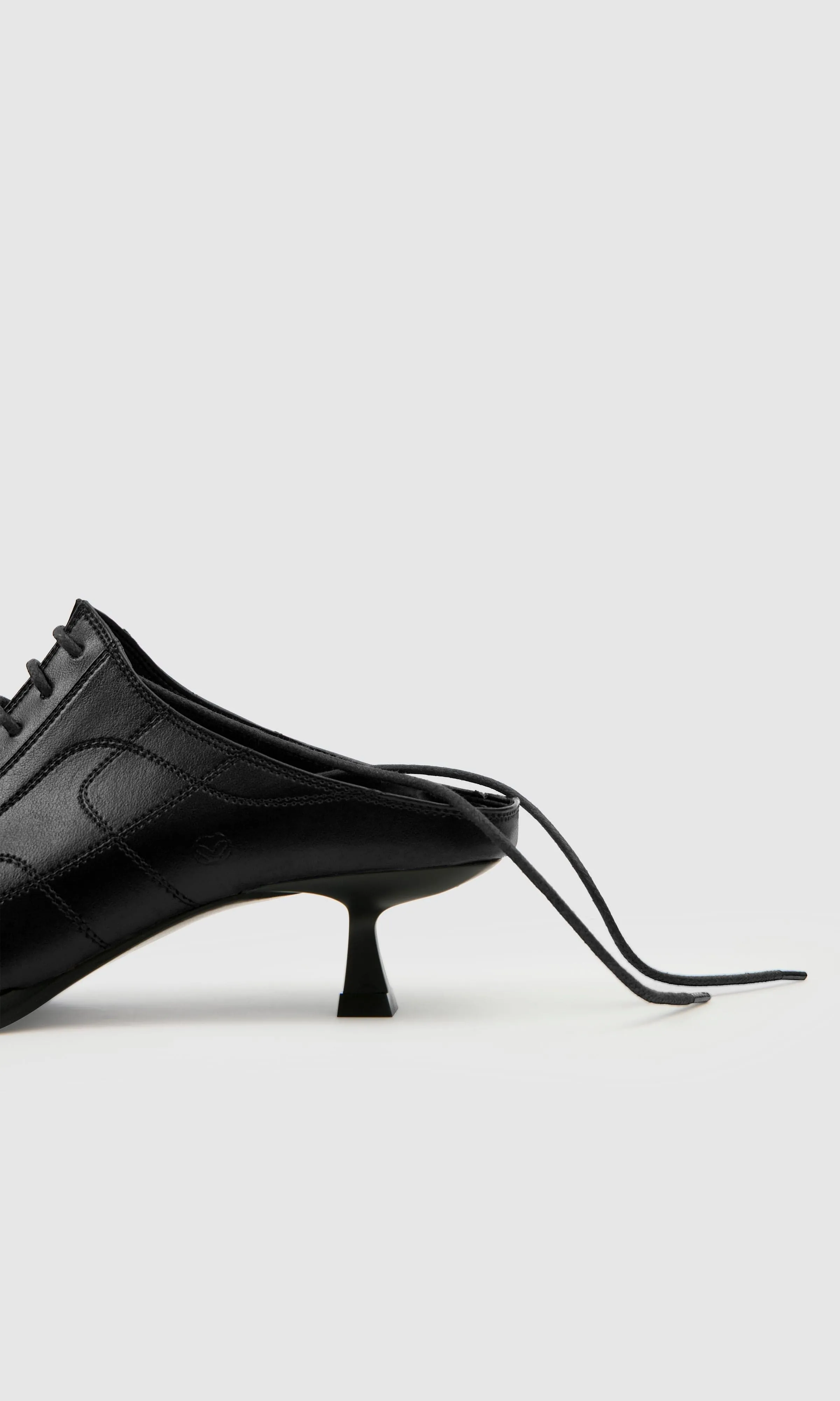 Rachel Mules en Cuir d'Apple | Noir